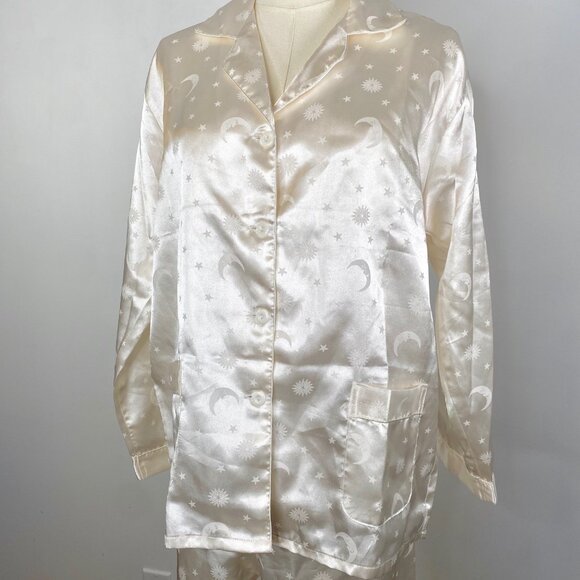 Whimsigoth white satin pajama set - Picture 3 of 7